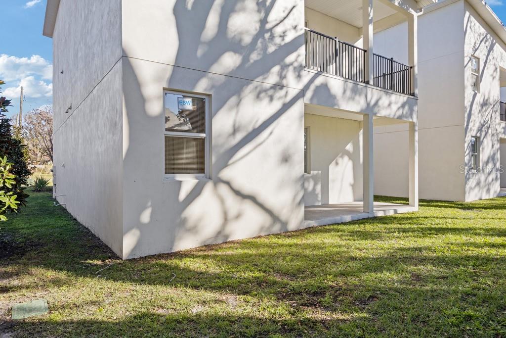 DREW PARK RE OF - Residential Lease