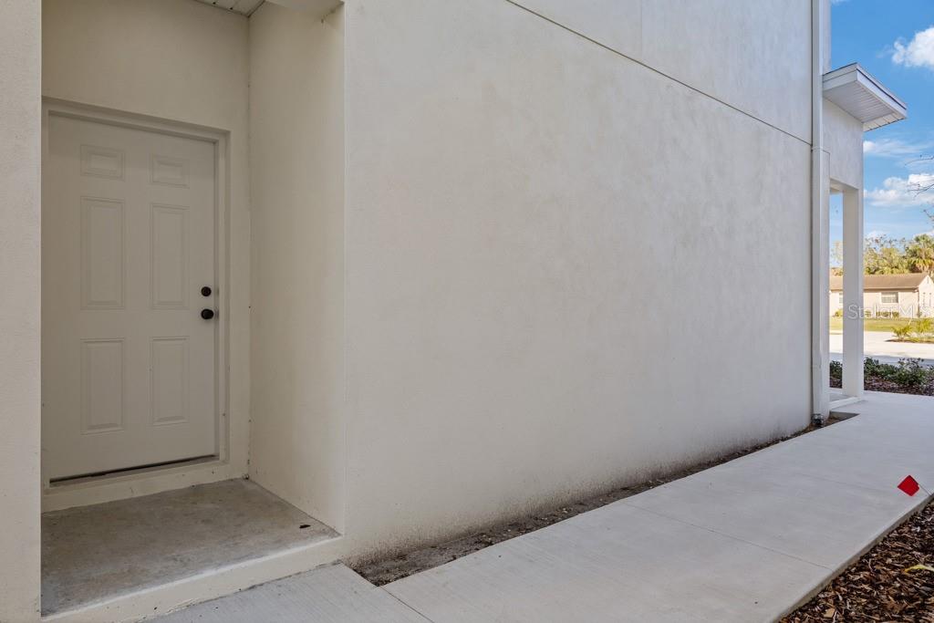 DREW PARK RE OF - Residential Lease