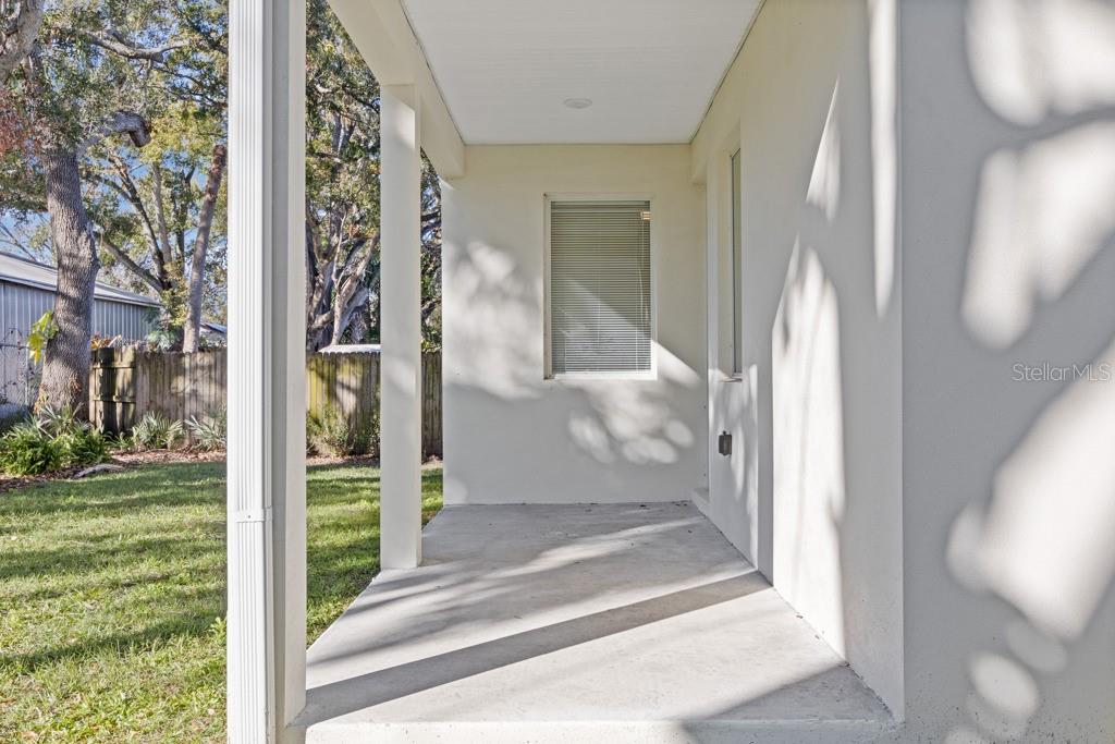 DREW PARK RE OF - Residential Lease
