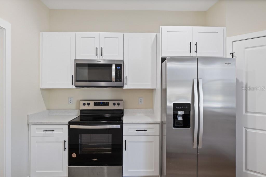 DREW PARK RE OF - Residential Lease