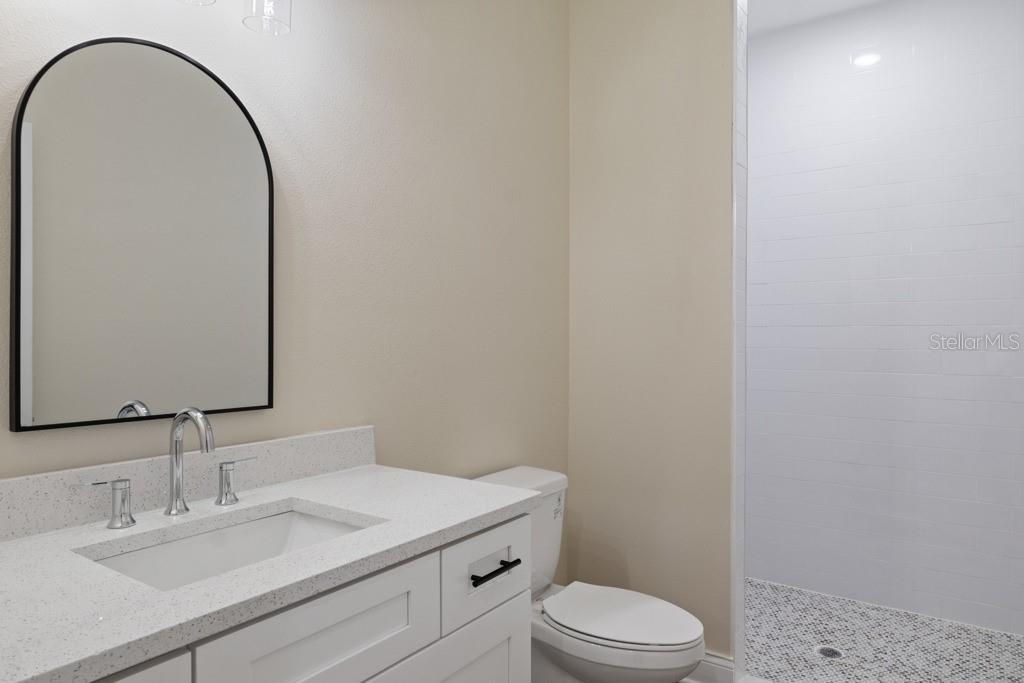 DREW PARK RE OF - Residential Lease