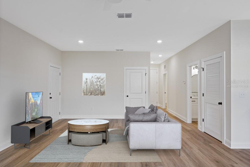 DREW PARK RE OF - Residential Lease