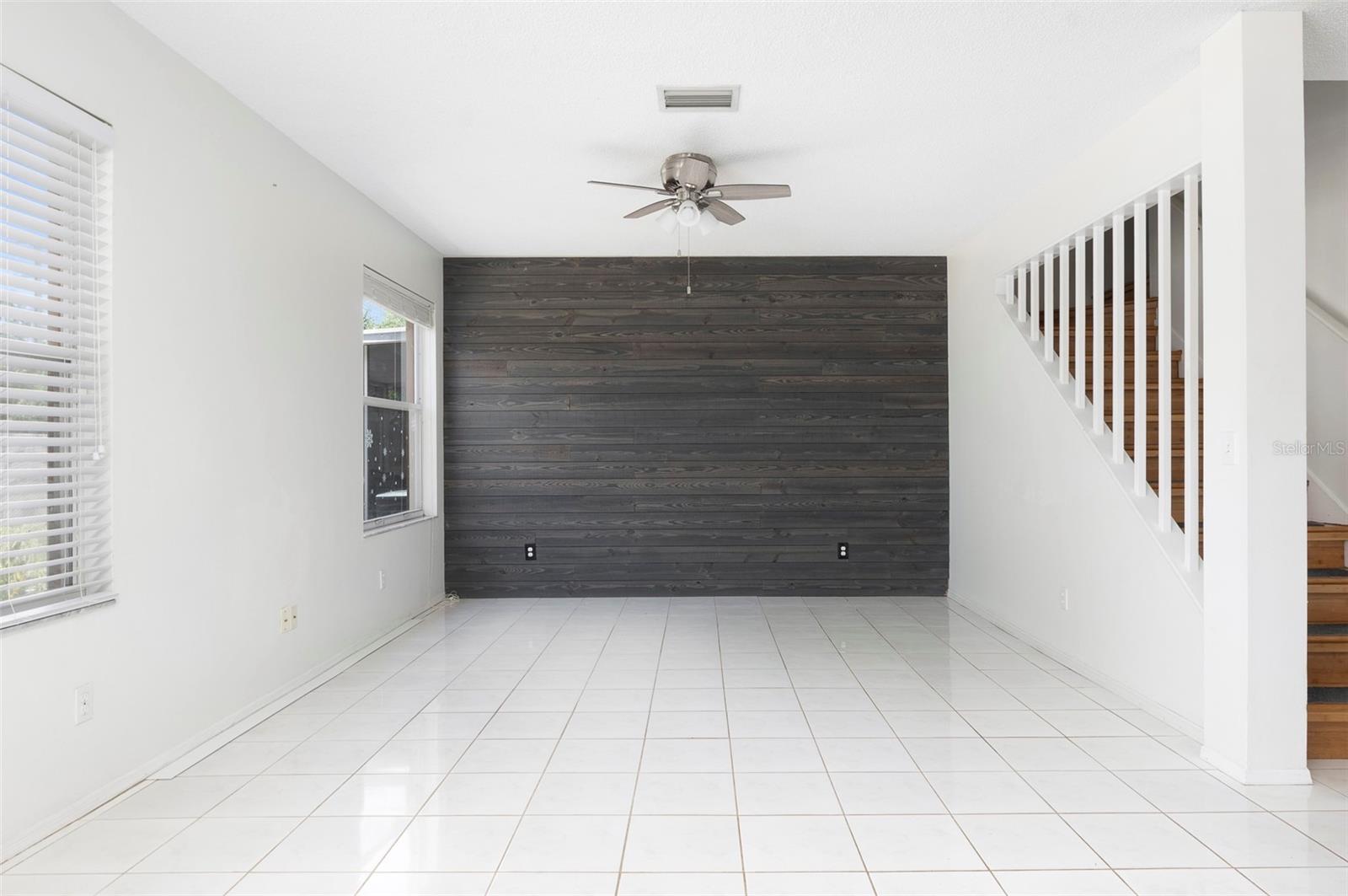 LE CLARE SHORES - Residential Lease