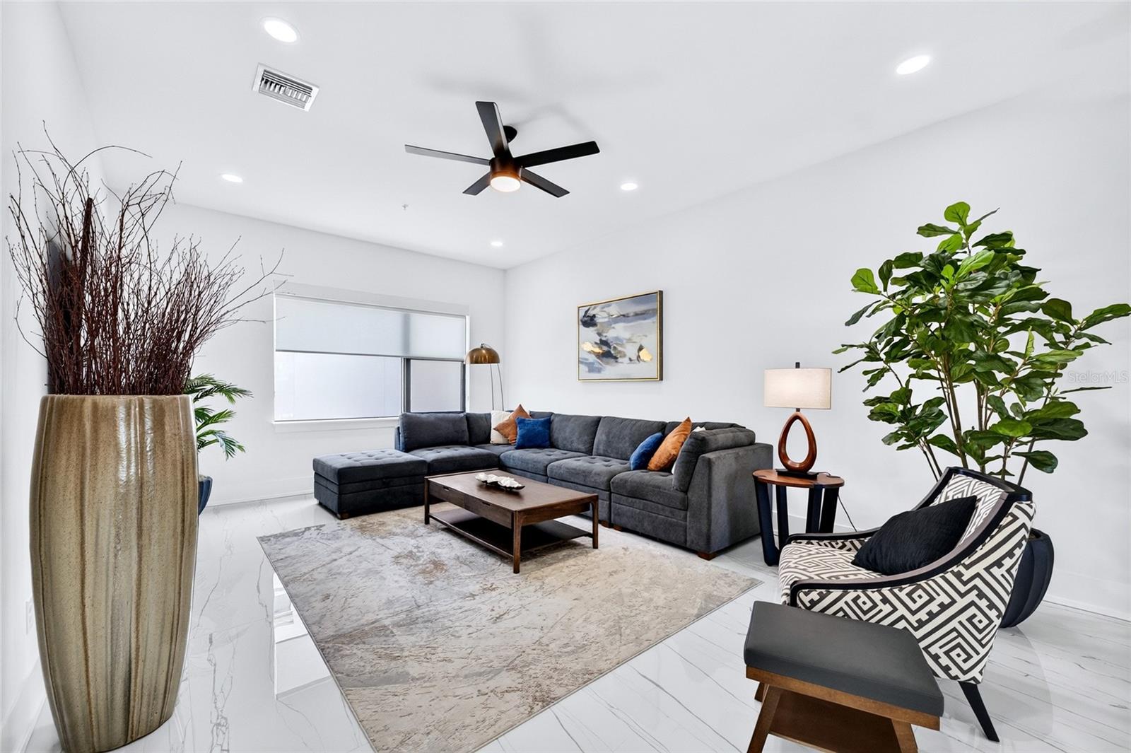 SCHOOL AVE TWNHMS - Residential