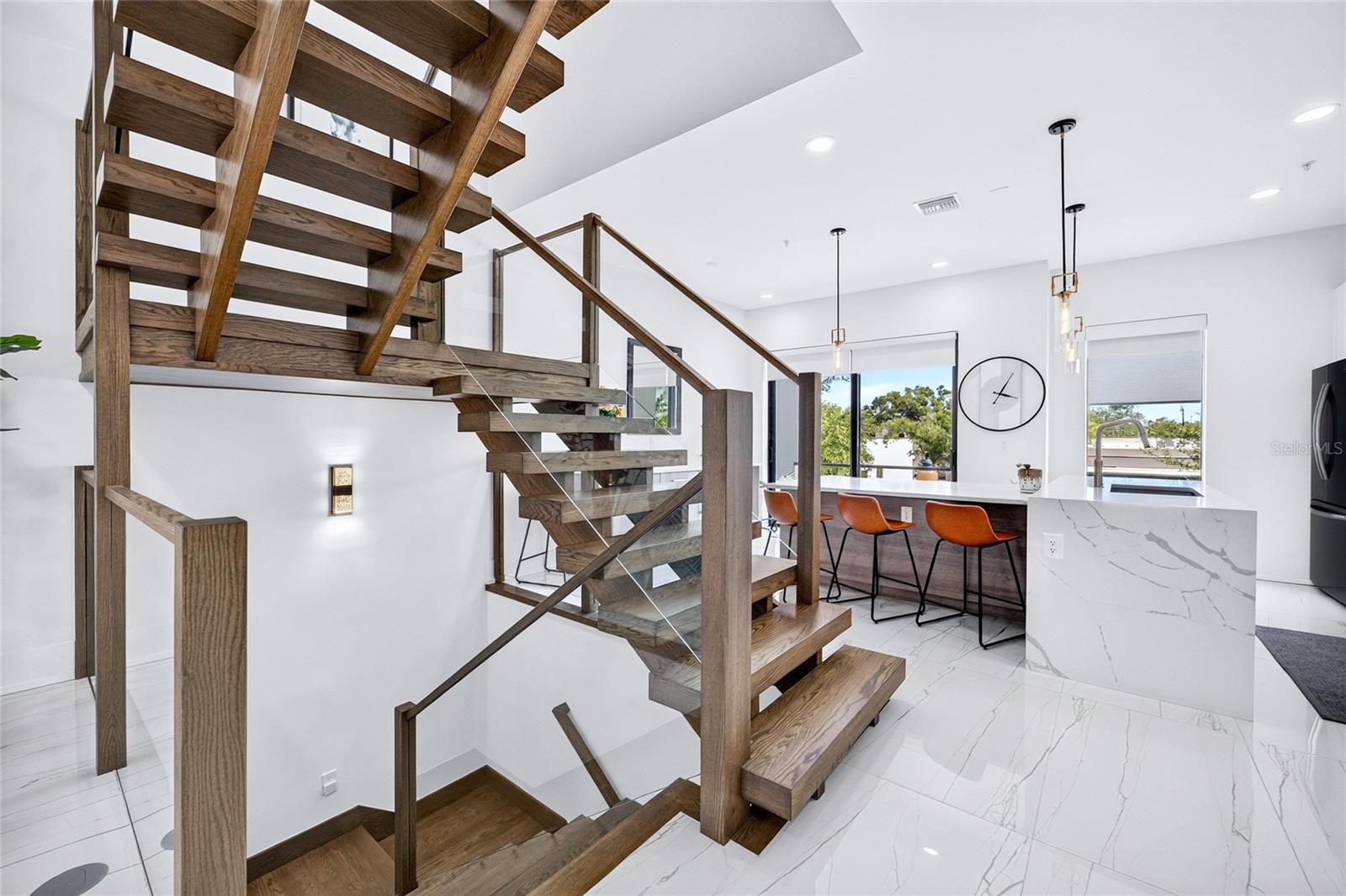 SCHOOL AVE TWNHMS - Residential