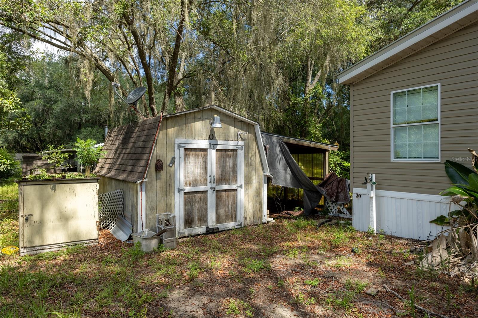 INTERLACHEN LAKES ESTATES - Residential