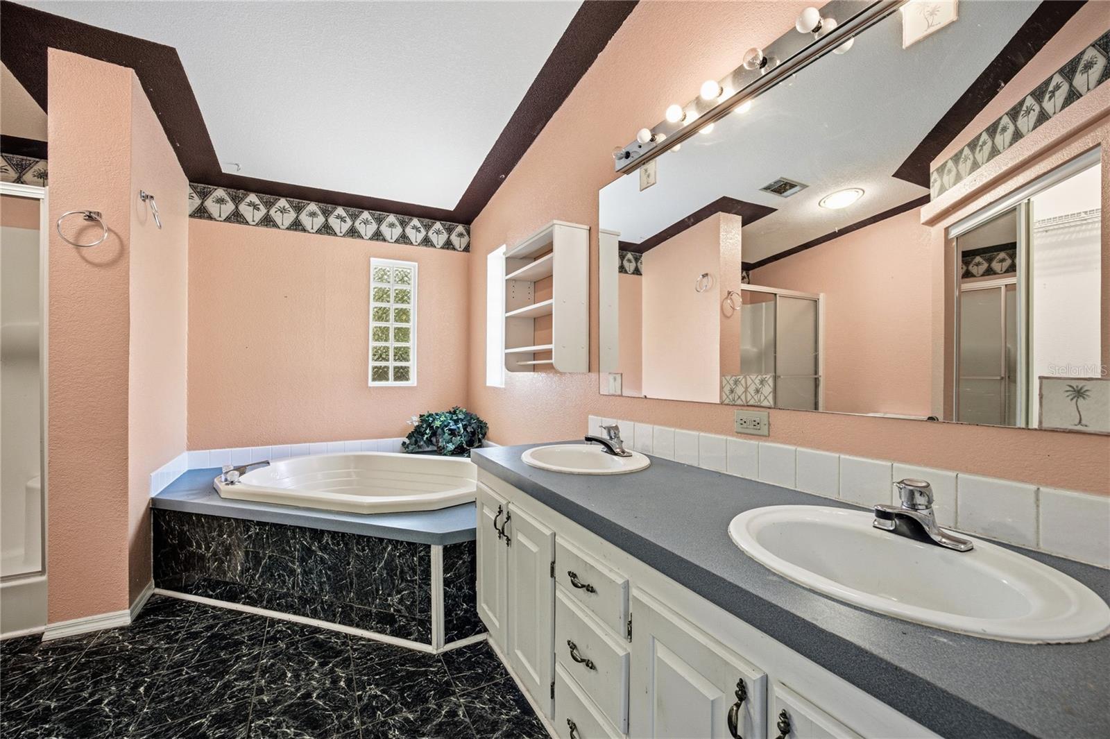 INTERLACHEN LAKES ESTATES - Residential