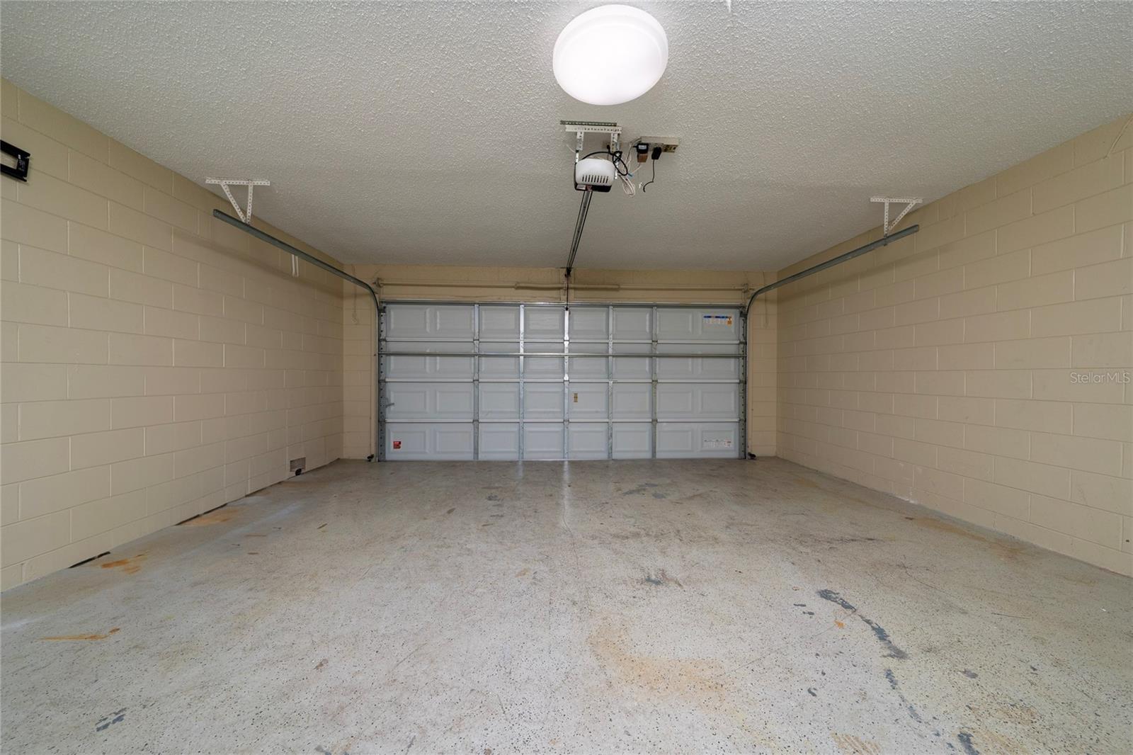 BVL UNIT 11 3RD ADD - Residential