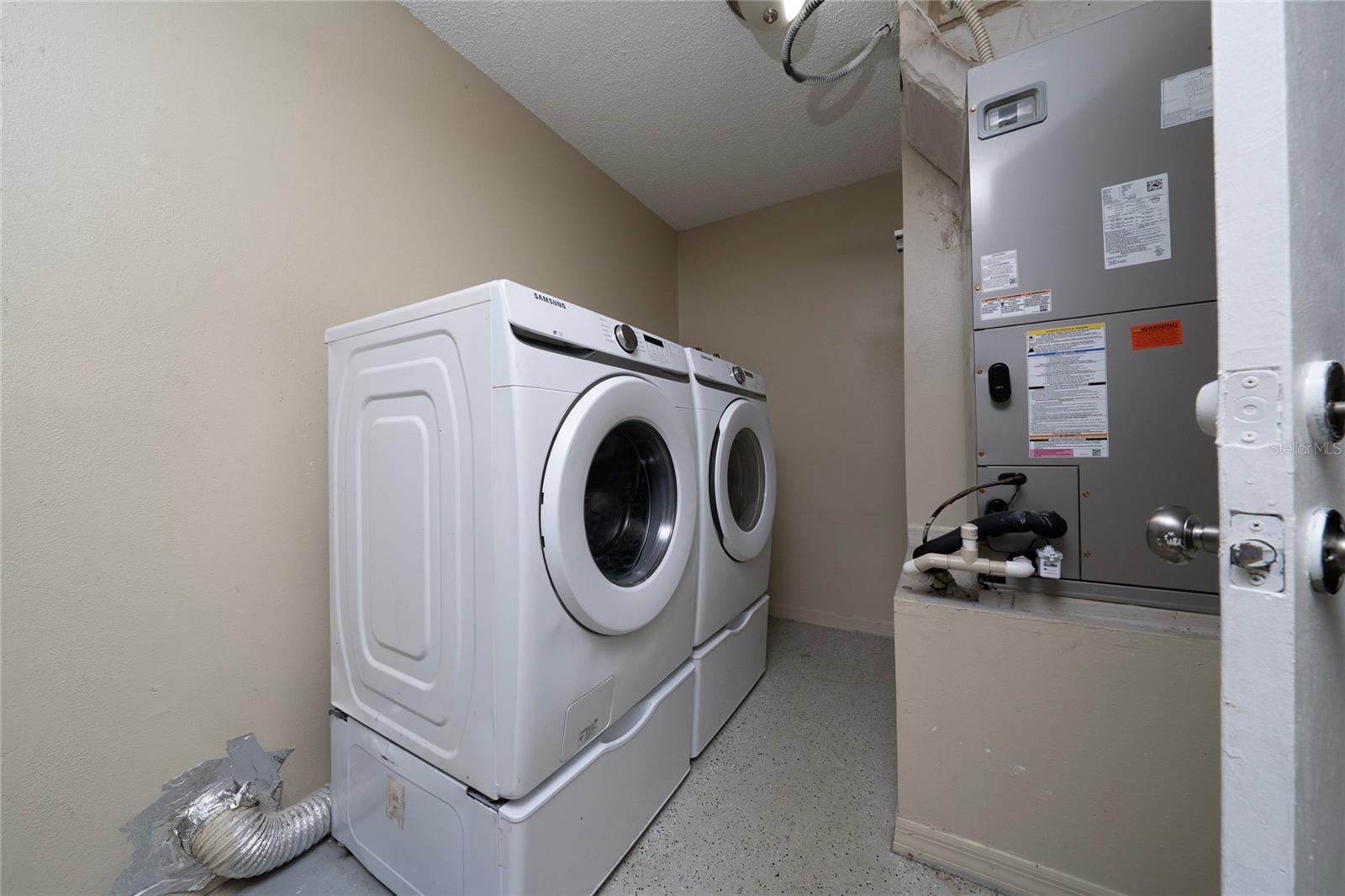 BVL UNIT 11 3RD ADD - Residential