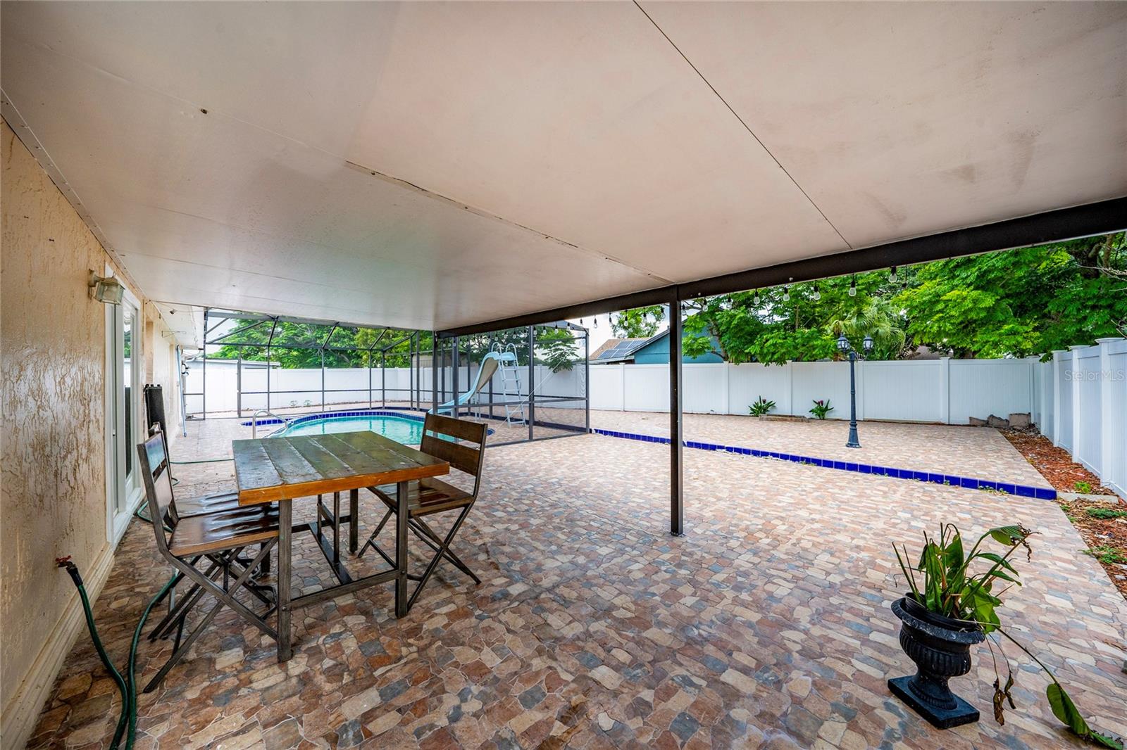 BVL UNIT 11 3RD ADD - Residential