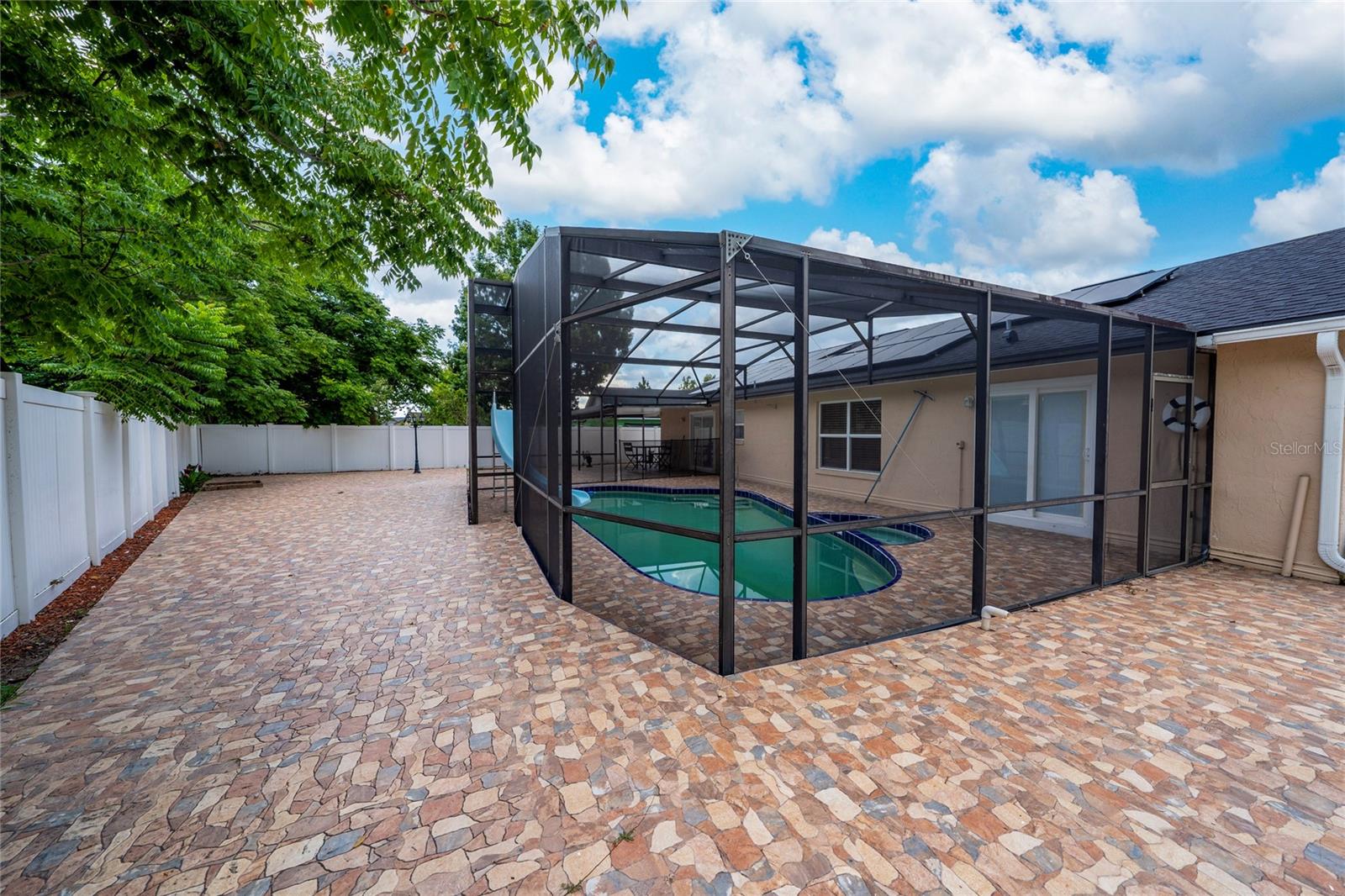 BVL UNIT 11 3RD ADD - Residential