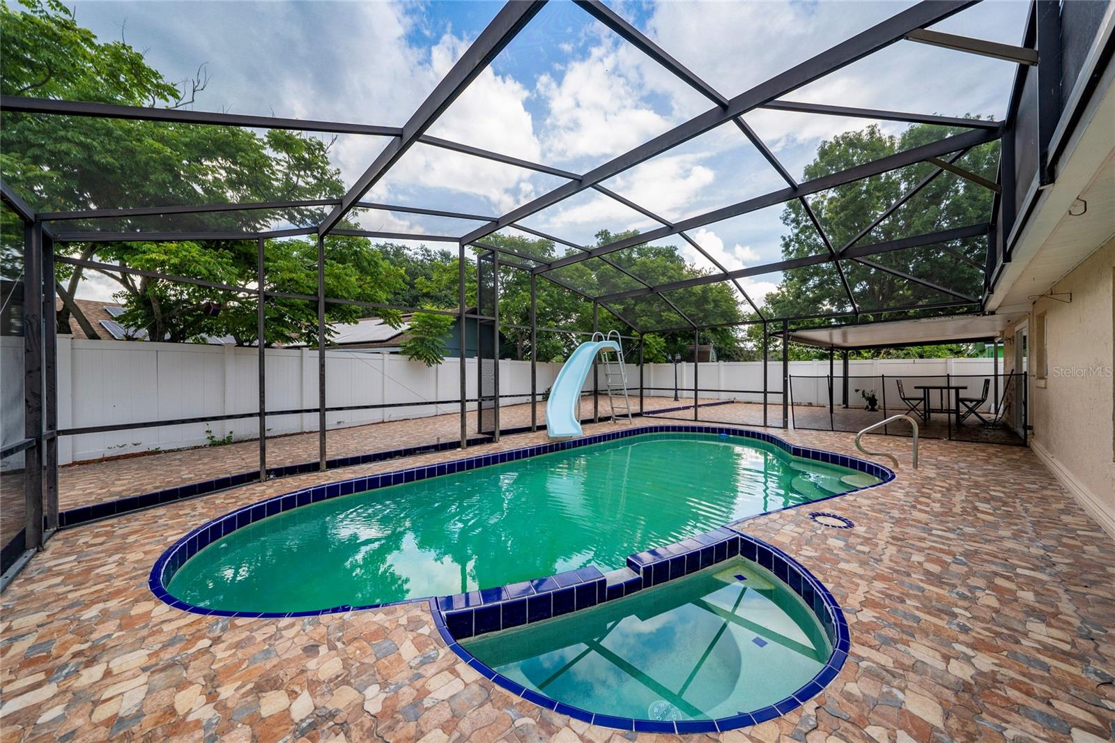 BVL UNIT 11 3RD ADD - Residential