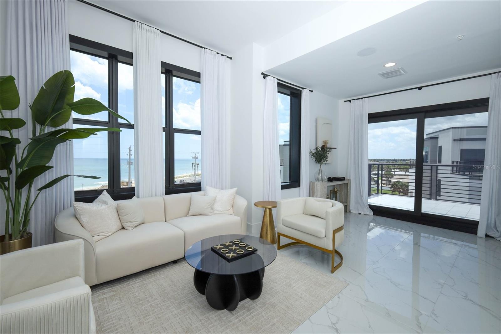 BAILEY BY THE SEA - Residential