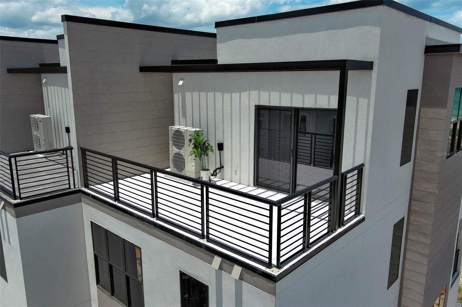 BAILEY BY THE SEA - Residential