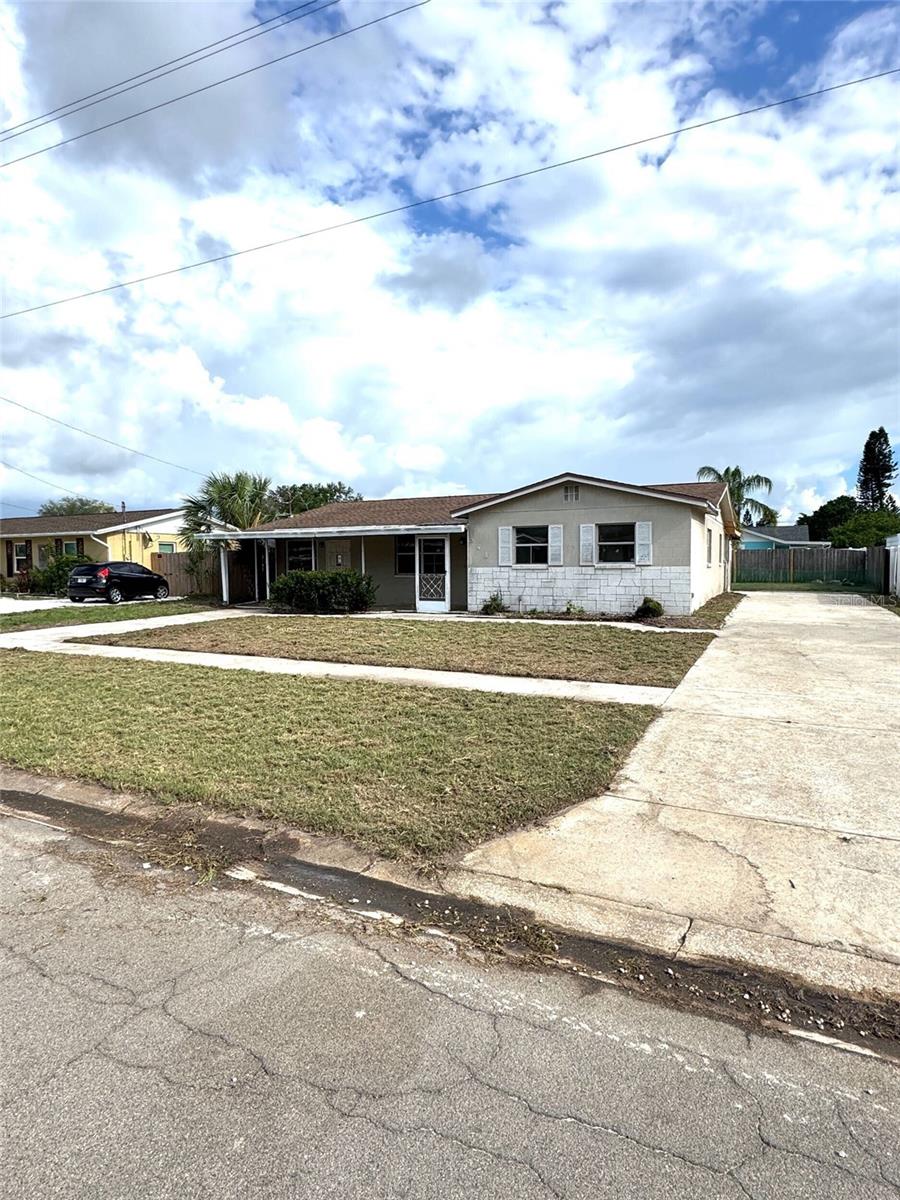 Opportunity awaits at 548 Frandor Place in the Apollo Beach area. This property is in need of significant updates and repairs, making it an ideal project for investors, flippers, contractors, or buyers looking to renovate and customize a home to their vision. 

The home offers a blank canvas for a complete transformation and is being sold in its current condition.