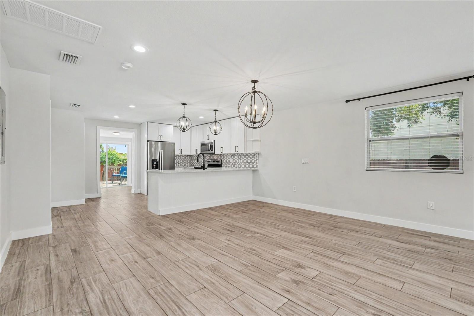 LA VERGNE 1ST ADD - Residential