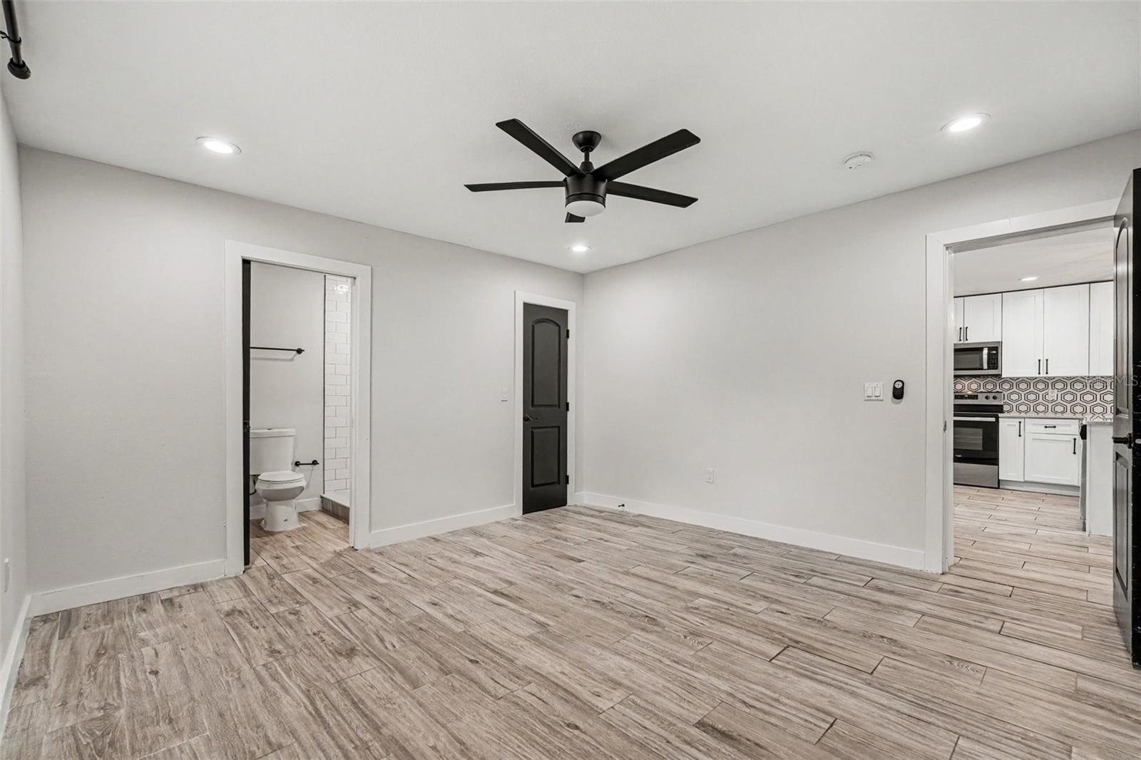 LA VERGNE 1ST ADD - Residential