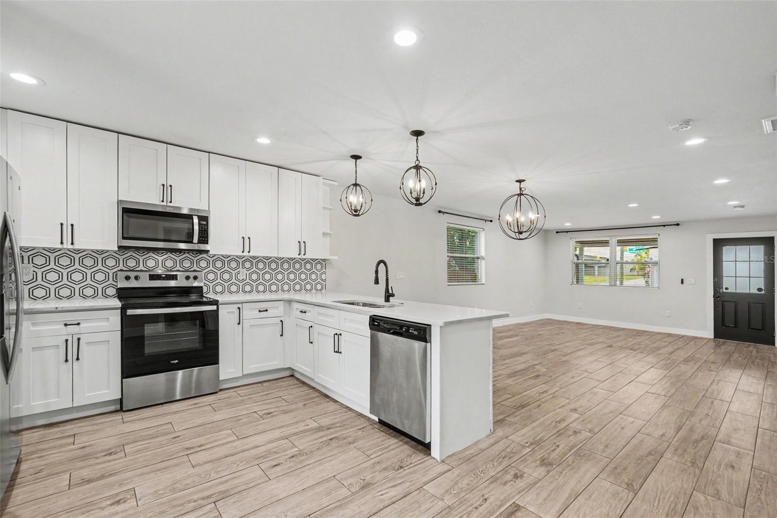 LA VERGNE 1ST ADD - Residential