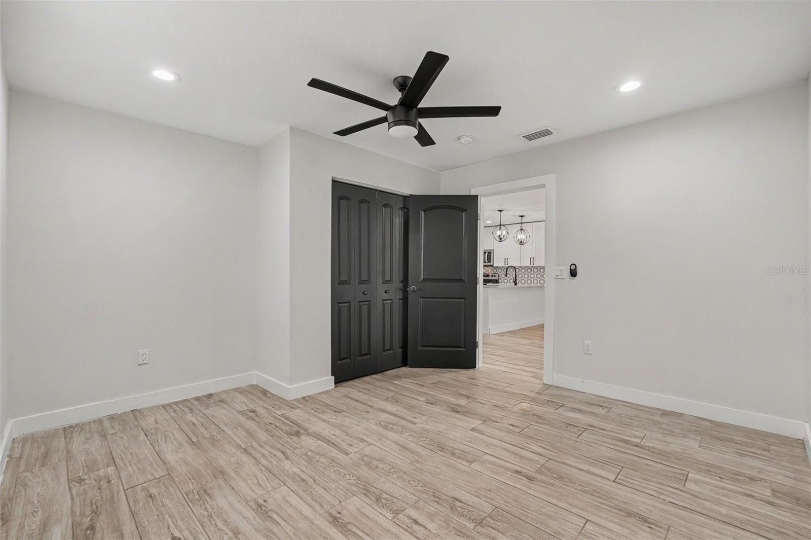 LA VERGNE 1ST ADD - Residential