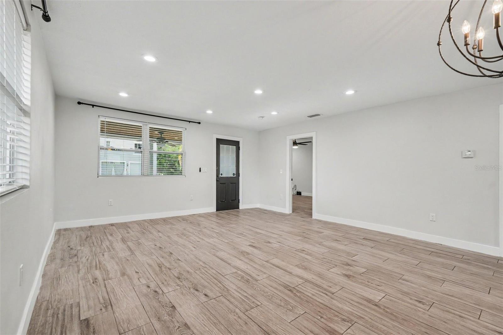 LA VERGNE 1ST ADD - Residential