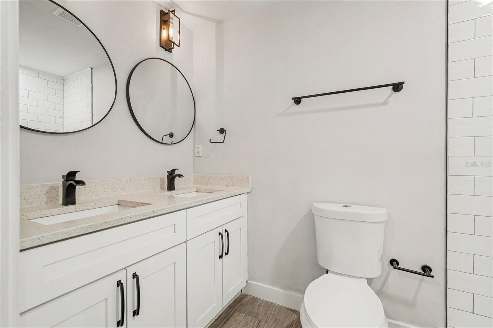 LA VERGNE 1ST ADD - Residential