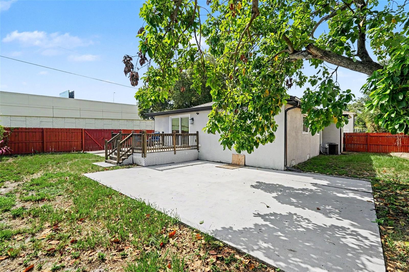 LA VERGNE 1ST ADD - Residential