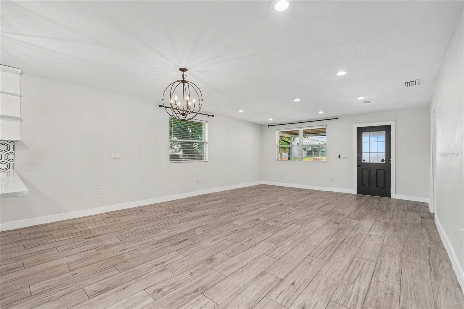 LA VERGNE 1ST ADD - Residential