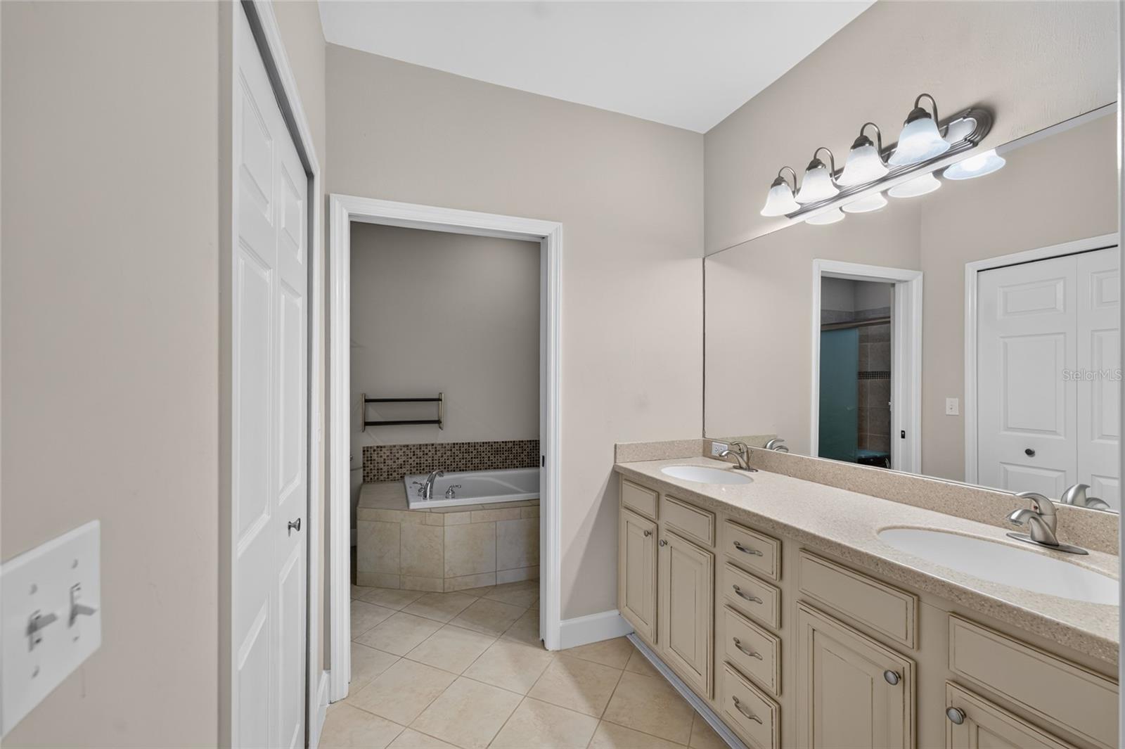 VILLAS OF WEST END UNIT B PH 1 - Residential