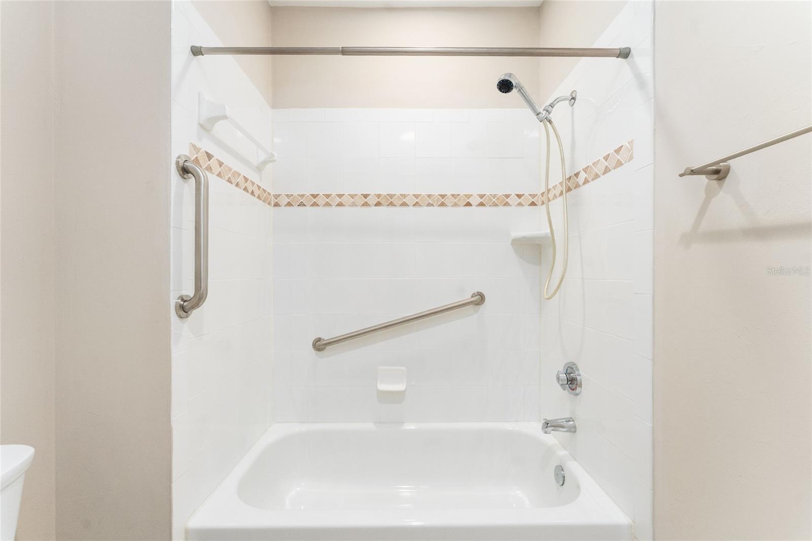 VILLAS OF WEST END UNIT B PH 1 - Residential