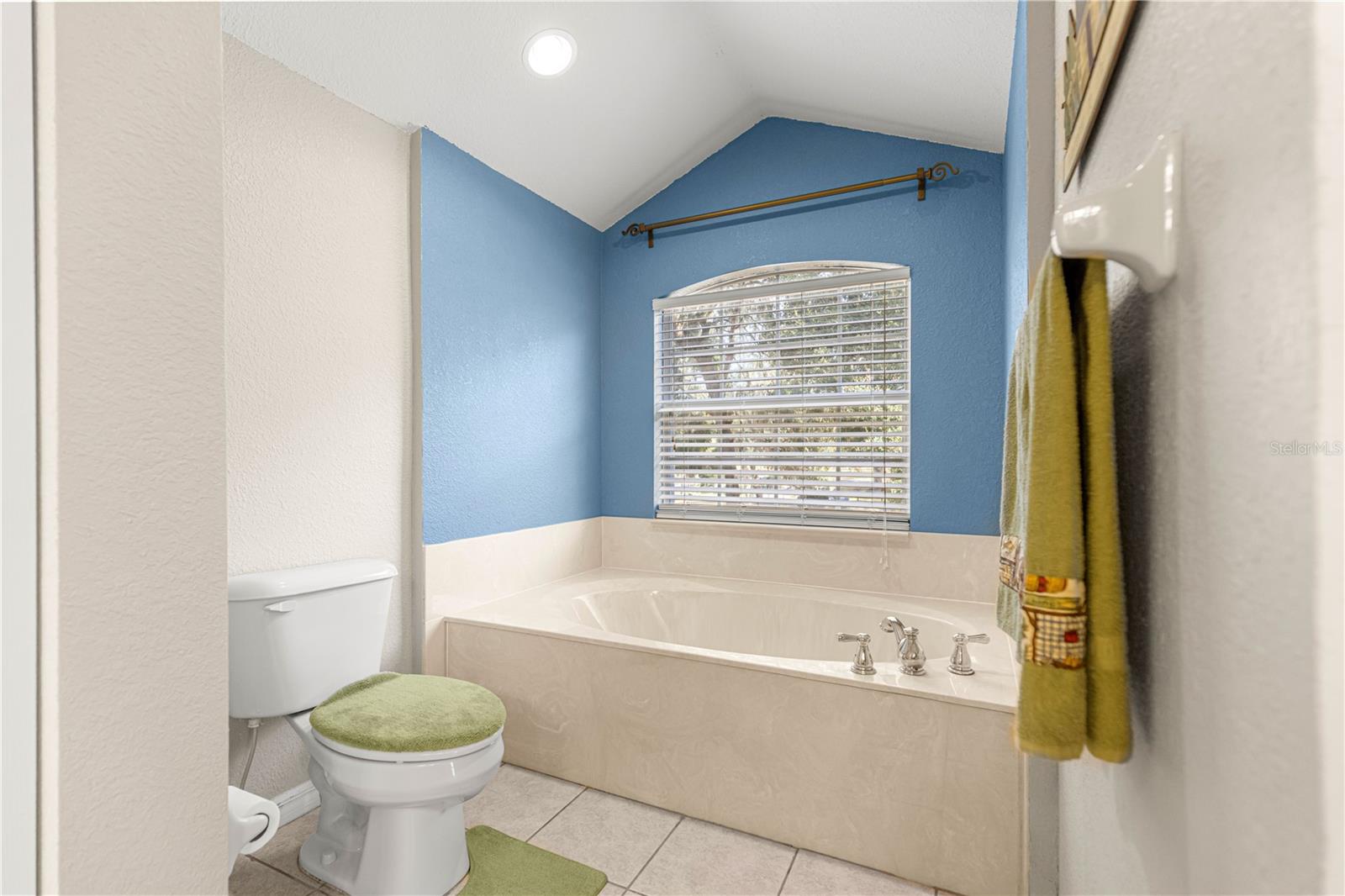 MEADOWBROOK RANCHES - Residential