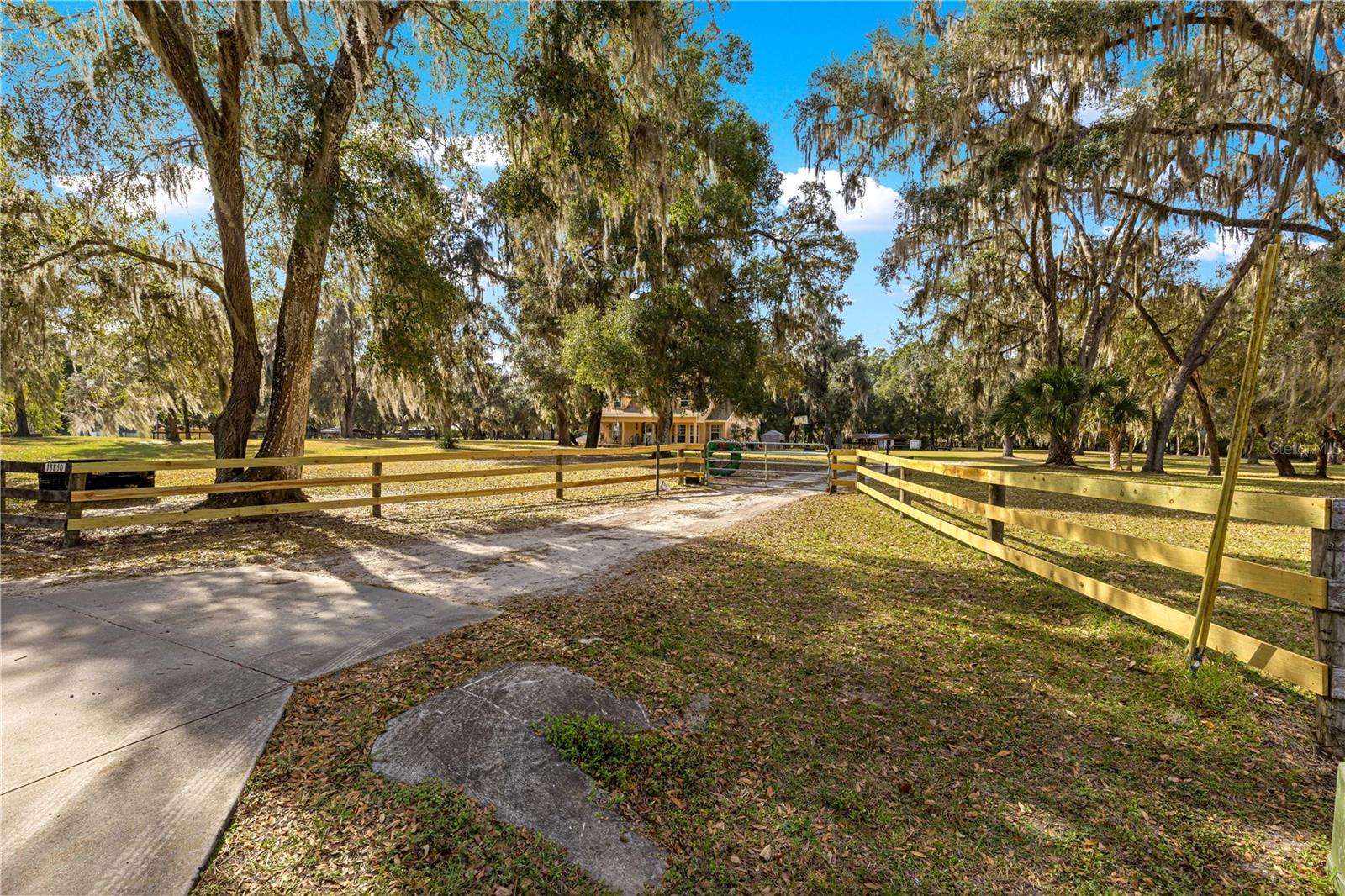 MEADOWBROOK RANCHES - Residential