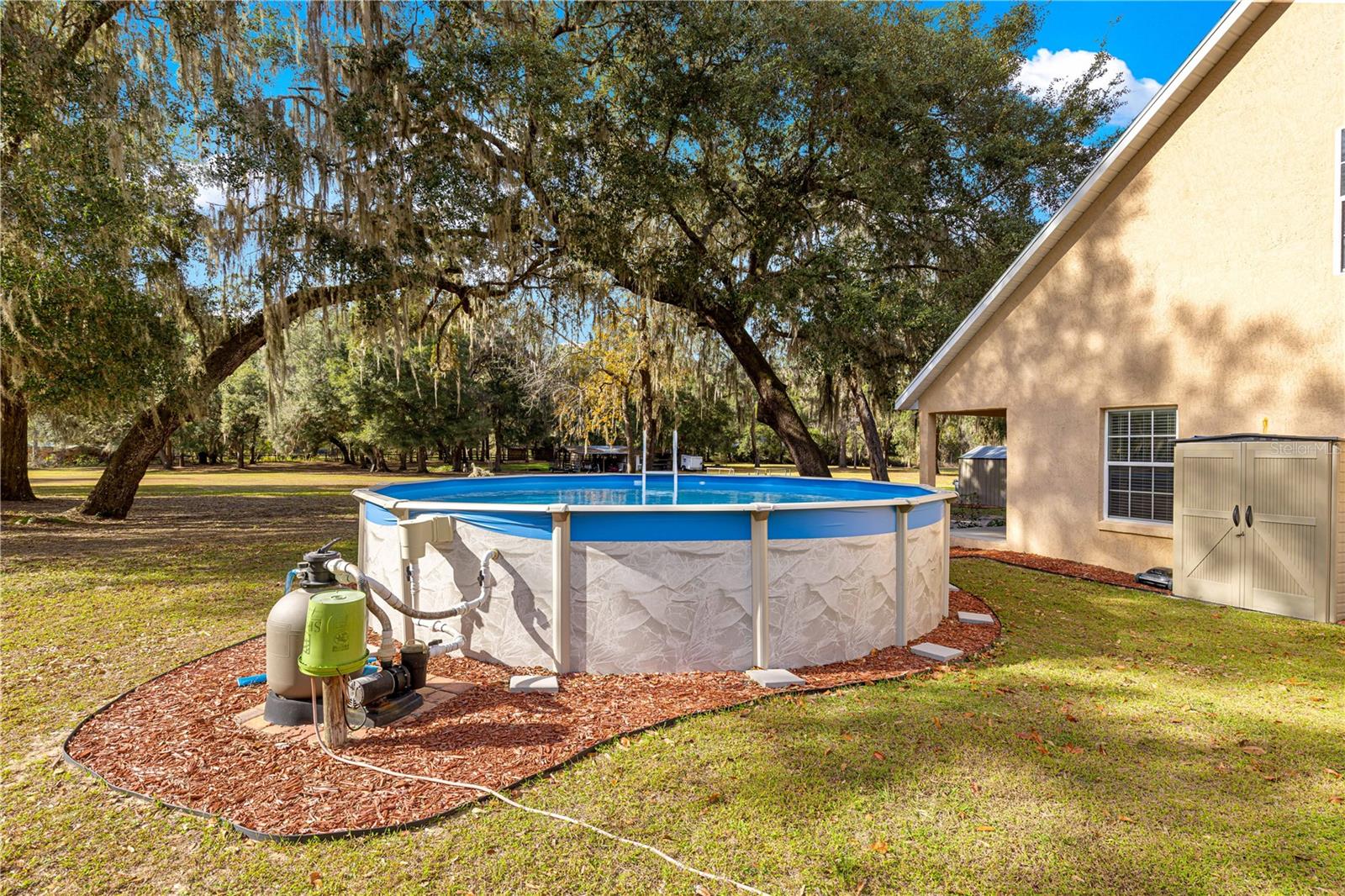 MEADOWBROOK RANCHES - Residential