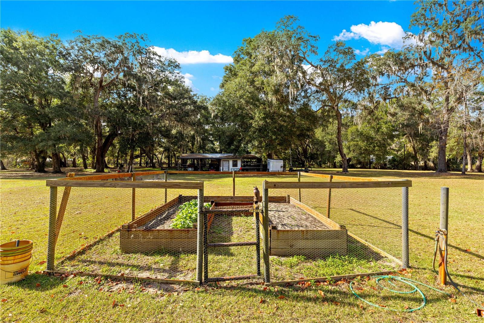 MEADOWBROOK RANCHES - Residential