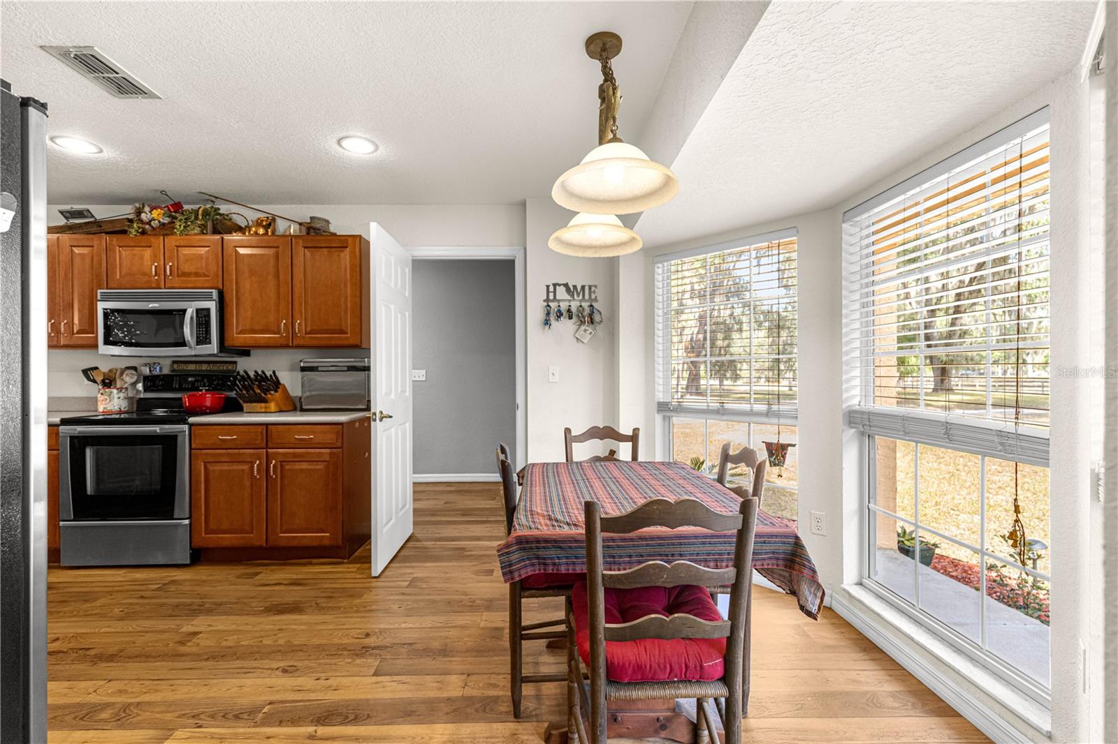 MEADOWBROOK RANCHES - Residential