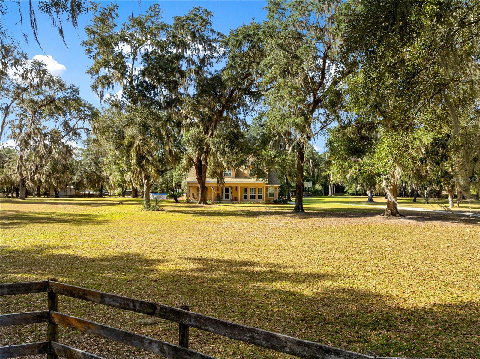MEADOWBROOK RANCHES - Residential