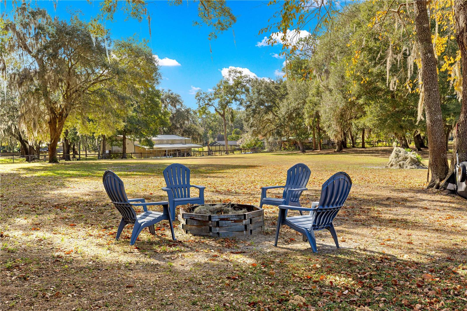 MEADOWBROOK RANCHES - Residential