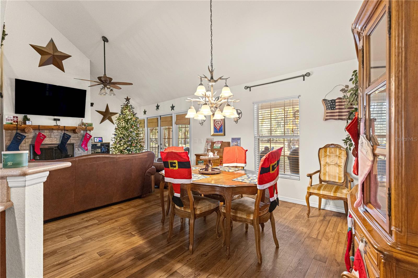 MEADOWBROOK RANCHES - Residential