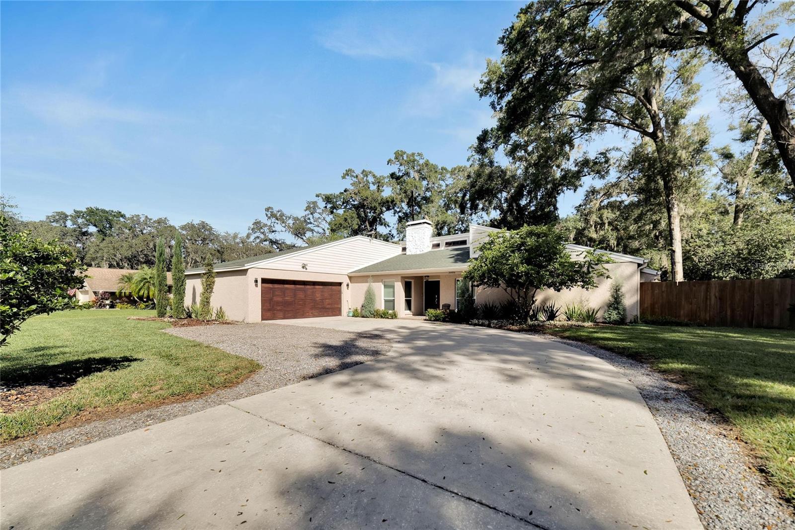 BUCKHORN SPGS MANOR - Residential