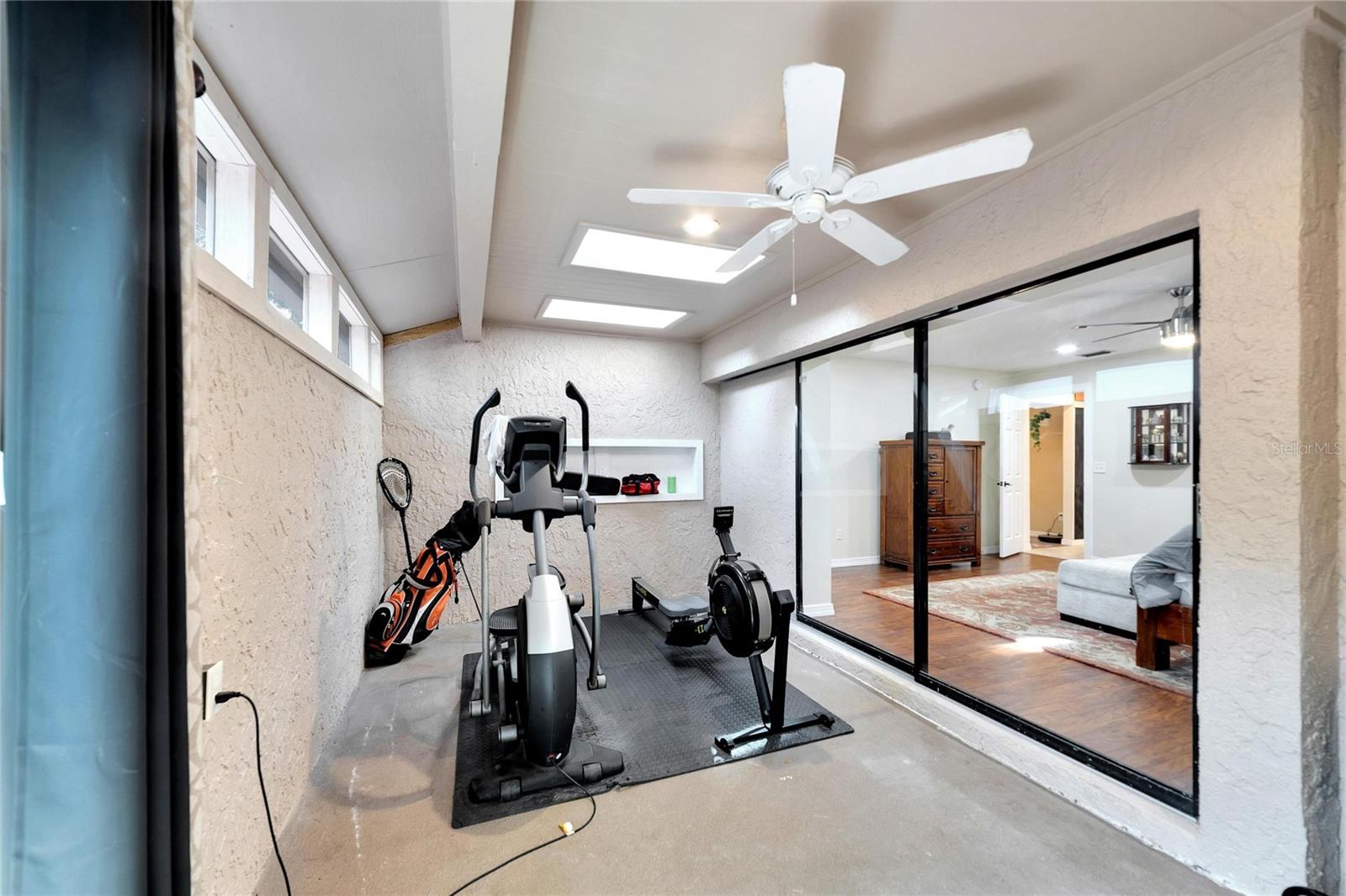 BUCKHORN SPGS MANOR - Residential