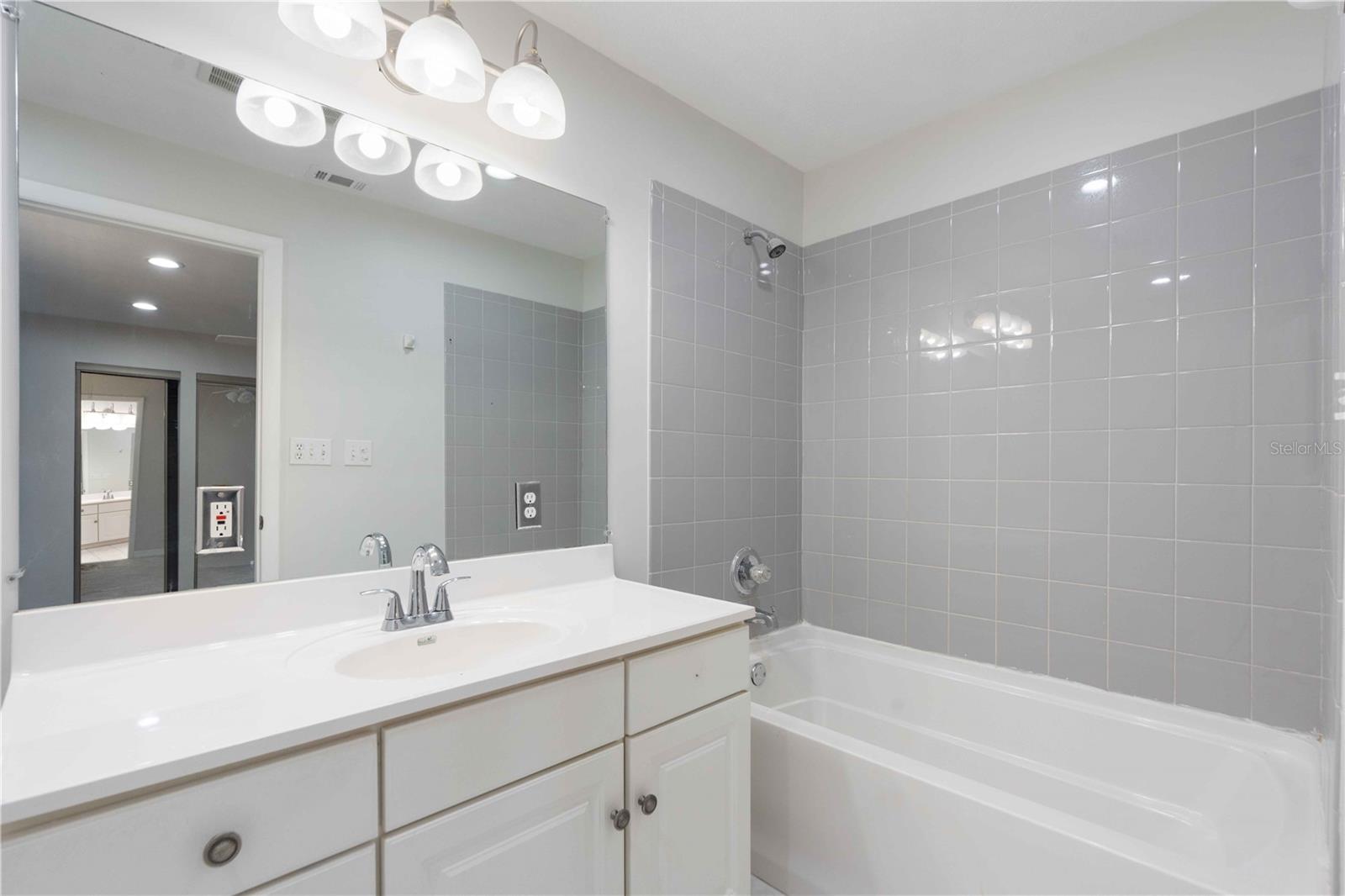 HAMNERS W E ROME AVE ESTAT - Residential