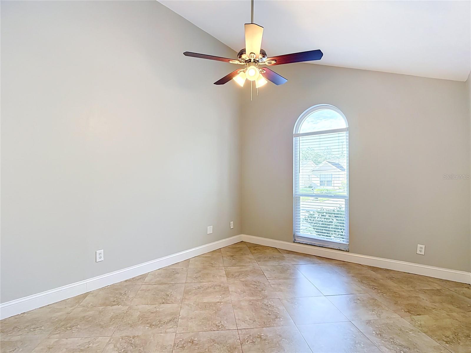 OAKDALE RIVERVIEW ESTATES UN 4 - Residential