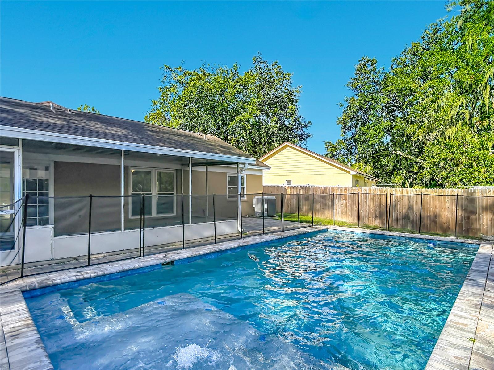 OAKDALE RIVERVIEW ESTATES UN 4 - Residential