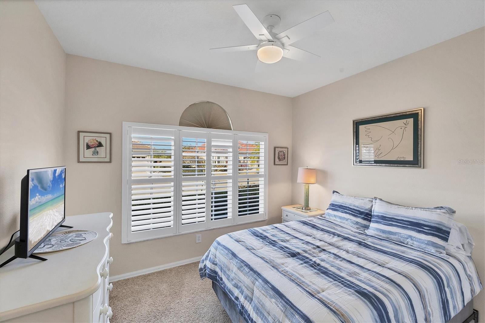 PELICAN POINTE GOLF & COUNTRY CLUB - Residential