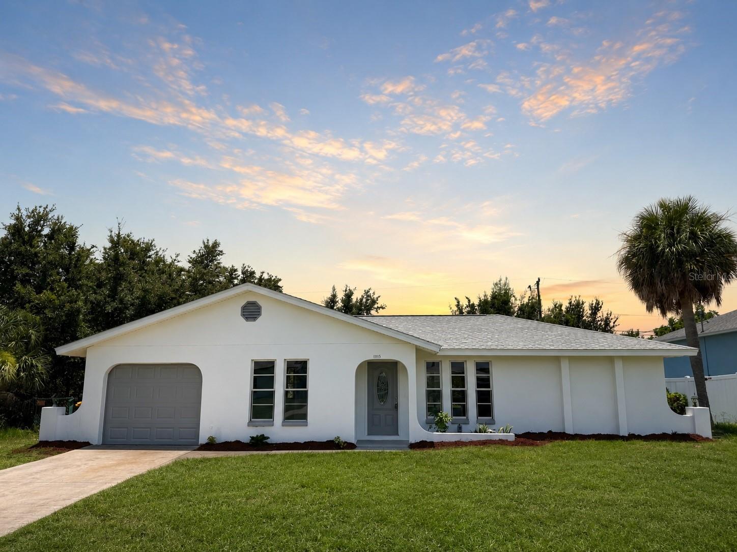 BEAUTIFUL 2 BEDROOM, 2 BATH HOME READY FOR ITS NEW OWNER! NEWER ROOF YEAR 2022. HOME FEATURES A BRIGHT AND OPEN FLOOR PLAN WITH MODERN FINISHES, SPACIOUS LIVING AREAS, AND COMFORTABLE BEDROOMS, WASHER AND DRYER INSIDE UNIT.  ENJOY A GENEROUSLY SIZED YARD WITH PLENTY OF ROOM FOR OUTDOOR ENTERTAINING, GARDENING, OR PETS. CONVENIENTLY LOCATED JUST MINUTES FROM SHOPPING, RESTAURANTS, GOLF COURSES, BOAT RAMPS, MARINAS, AND THE BEAUTIFUL GULF BEACHES ON A QUIET AND DESIRABLE AREA.  DON'T MISS THIS OPPORTUNITY, SCHEDULE YOUR PRIVATE SHOWING TODAY!