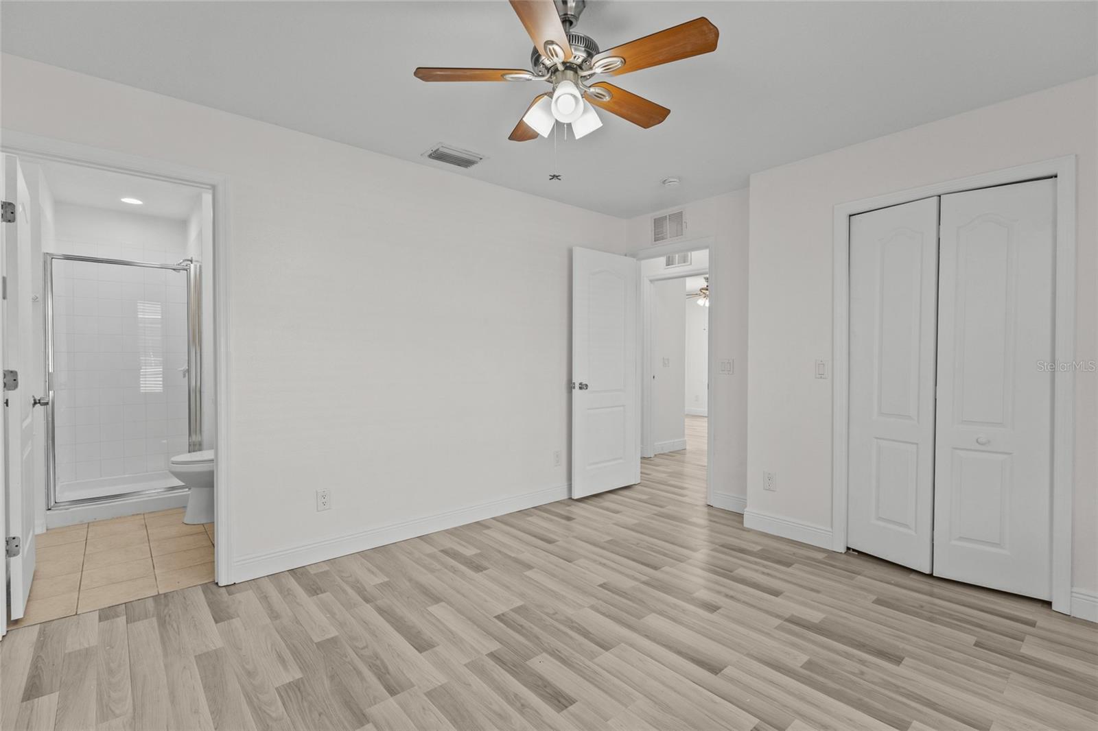 THE TWNHMS AT LIGHTHOUSE COVE VI - Residential