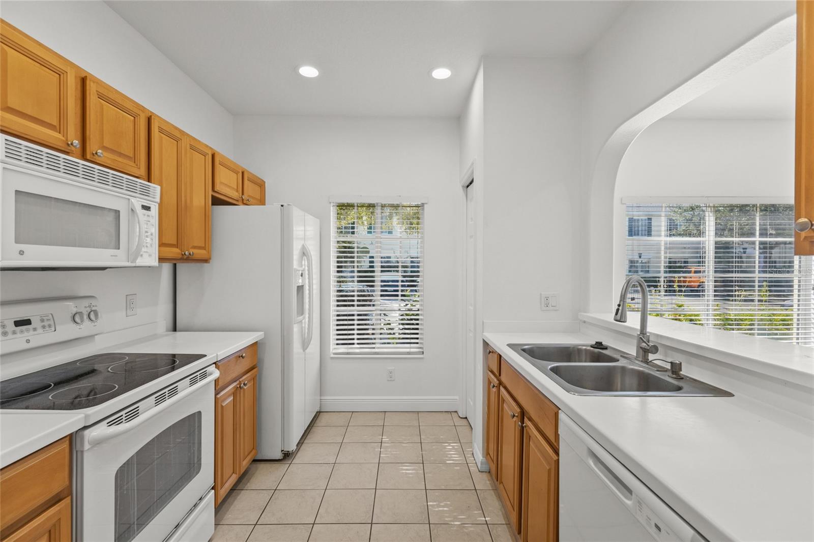 THE TWNHMS AT LIGHTHOUSE COVE VI - Residential