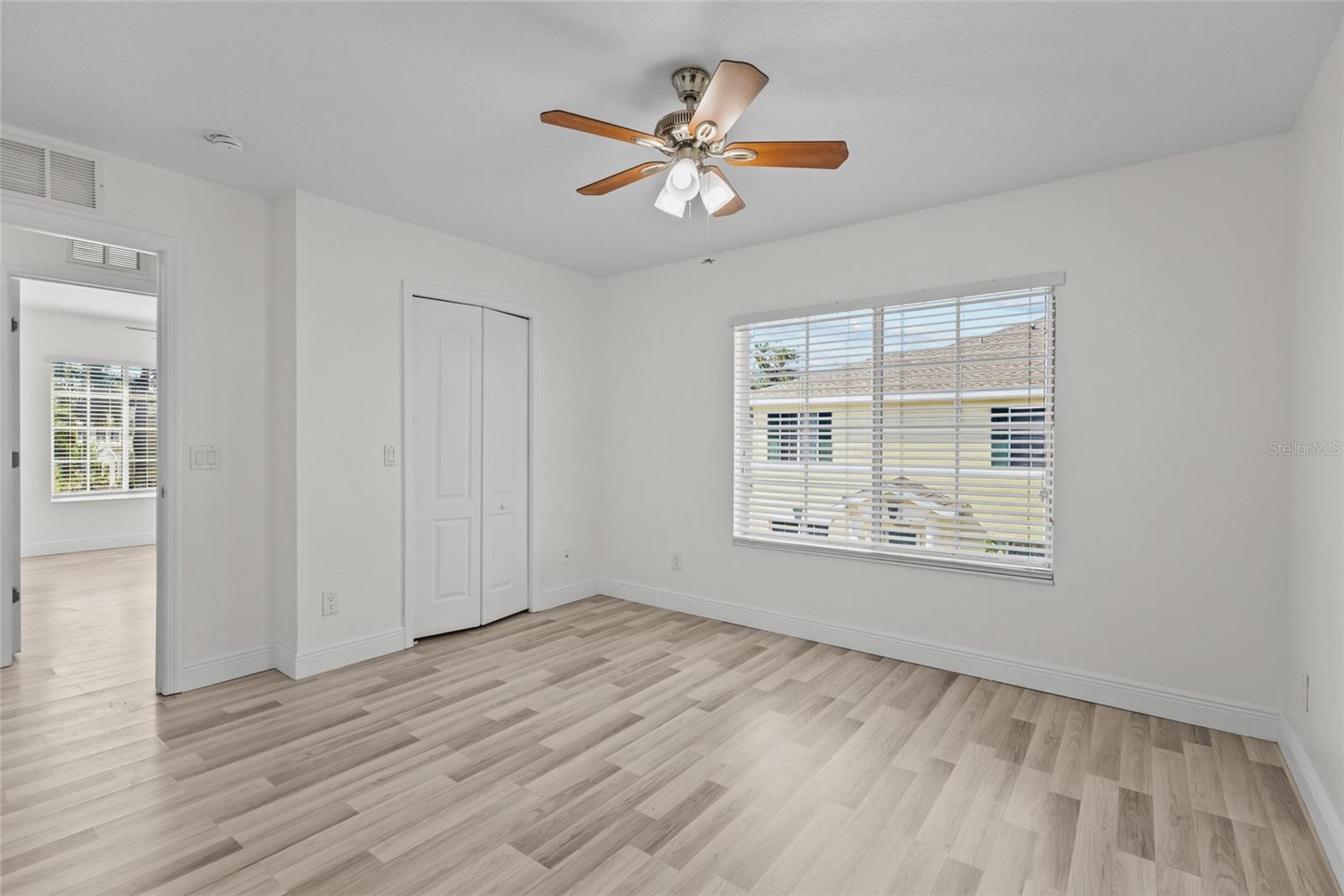 THE TWNHMS AT LIGHTHOUSE COVE VI - Residential