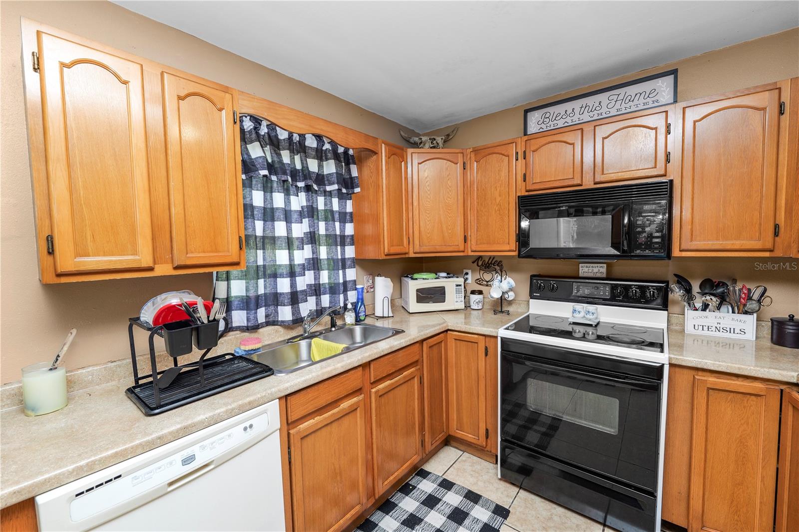 MARIANA GARDEN ESTATES - Residential