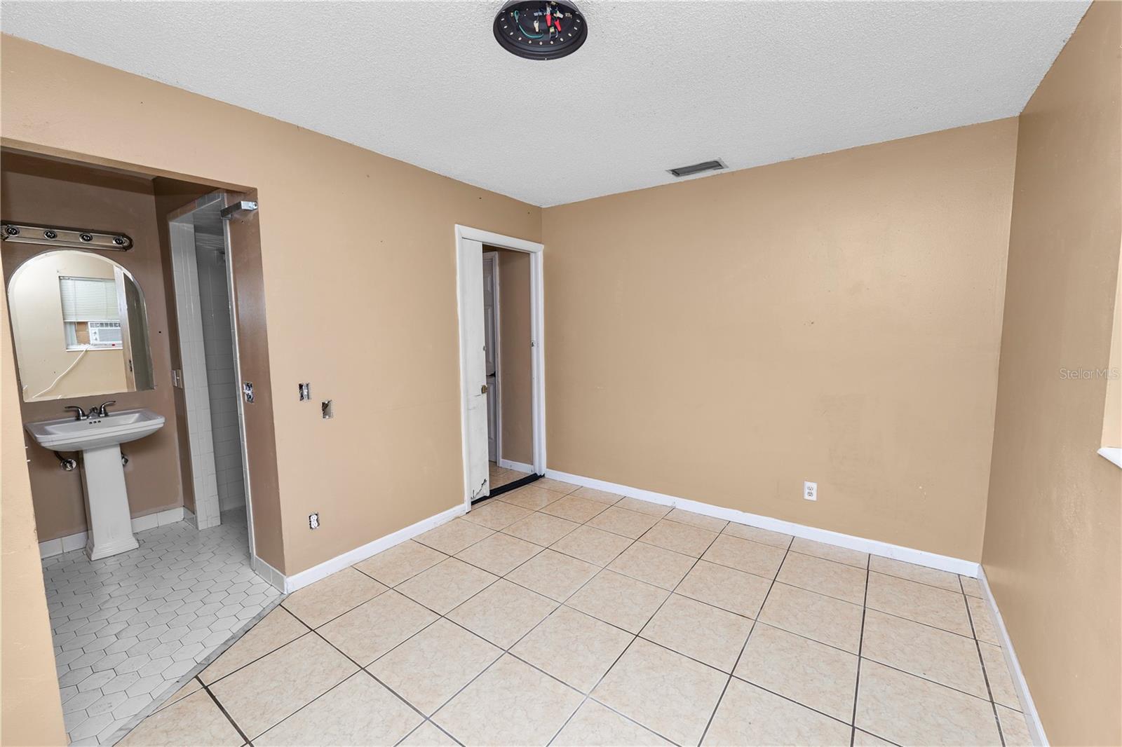 MARIANA GARDEN ESTATES - Residential