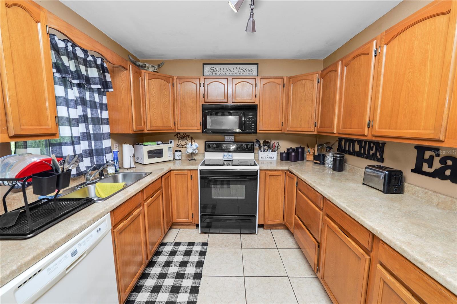 MARIANA GARDEN ESTATES - Residential